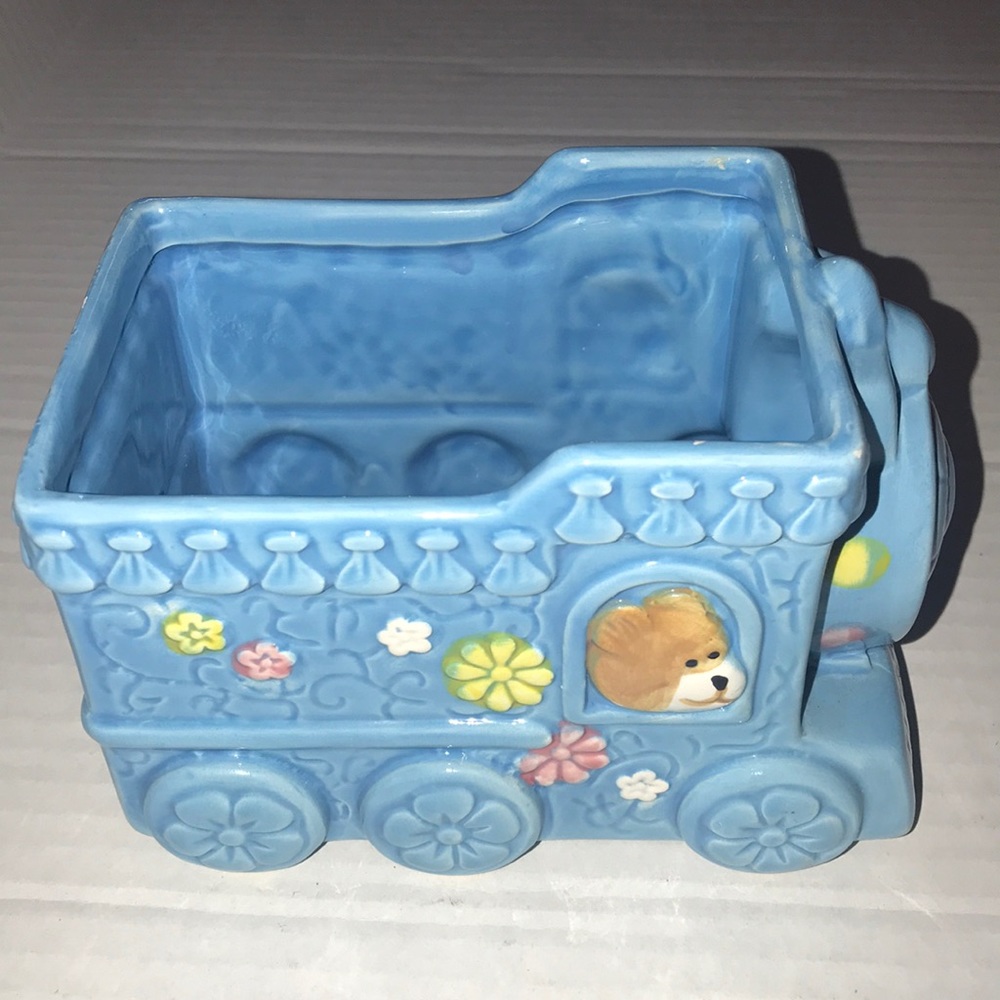 Vintage Choo Choo train planter in blue/teddy bear - Picture 7 of 11